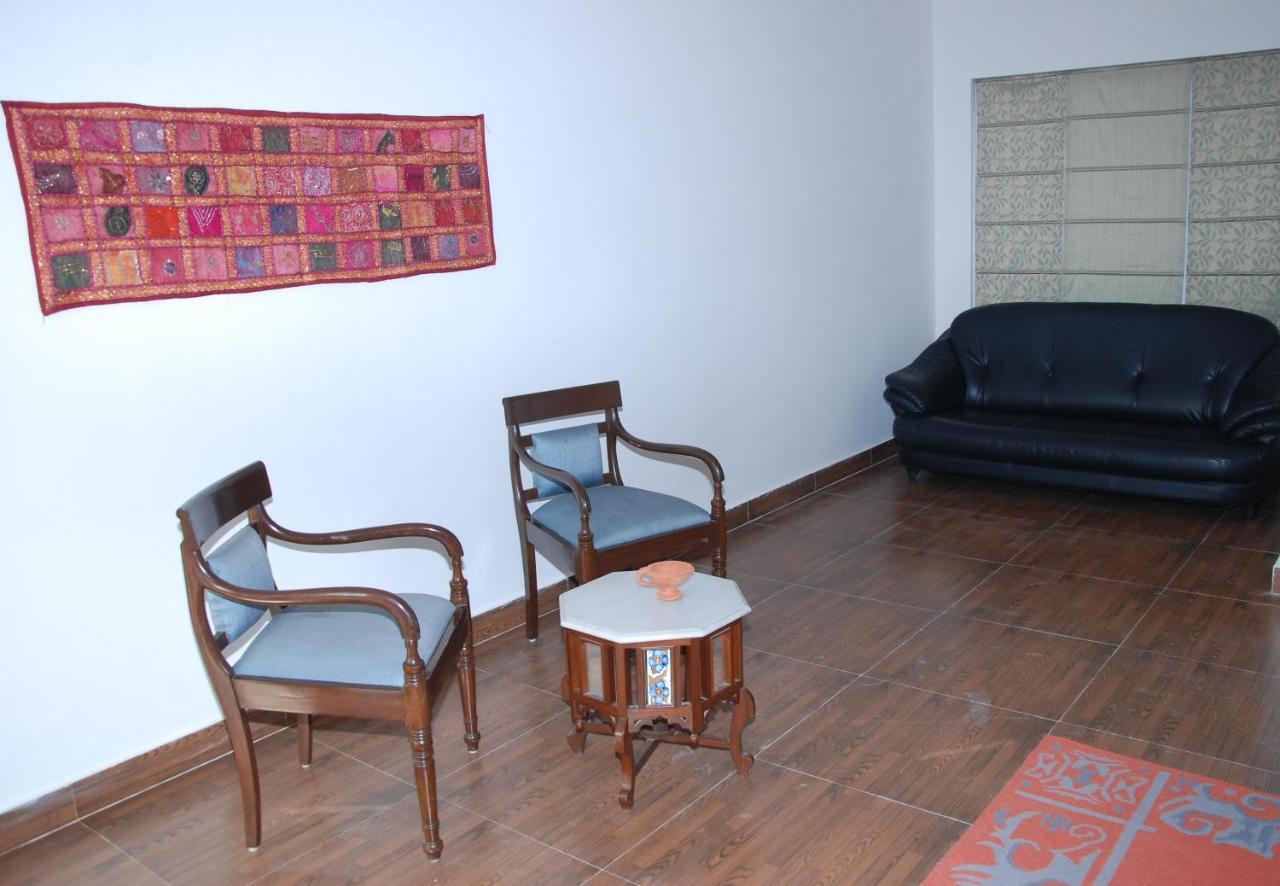 הוילה גורגאון Aravali Hill View Estate מראה חיצוני תמונה